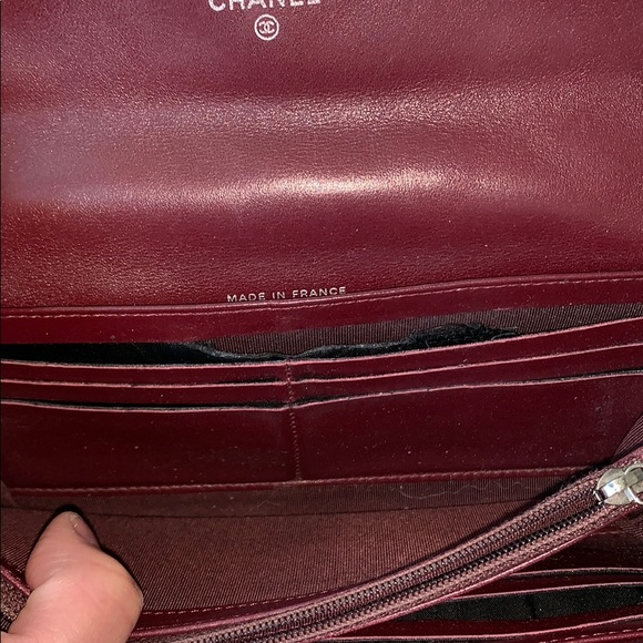 SOLD Chanel Patent Leather Quilted wallet - Picture 3 of 11